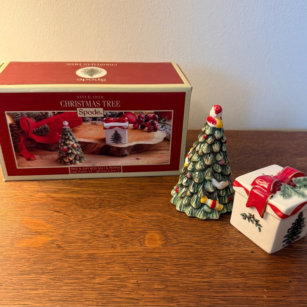 Spode Christmas Tree Salt and Pepper